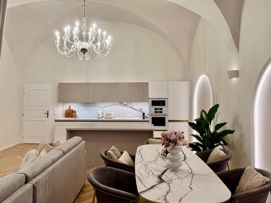 Appartamento Arch Iv. Praga Esterno foto